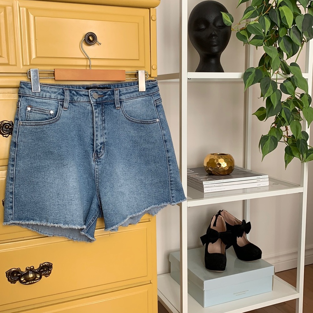 Icône | High rise denim mom short